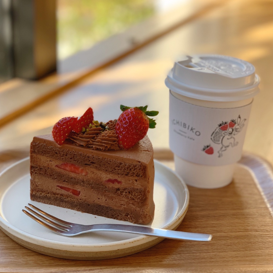 太子堂店限定 いちごのチョコレートケーキ イチゴスイーツ専門店strawberrycafeいちびこ