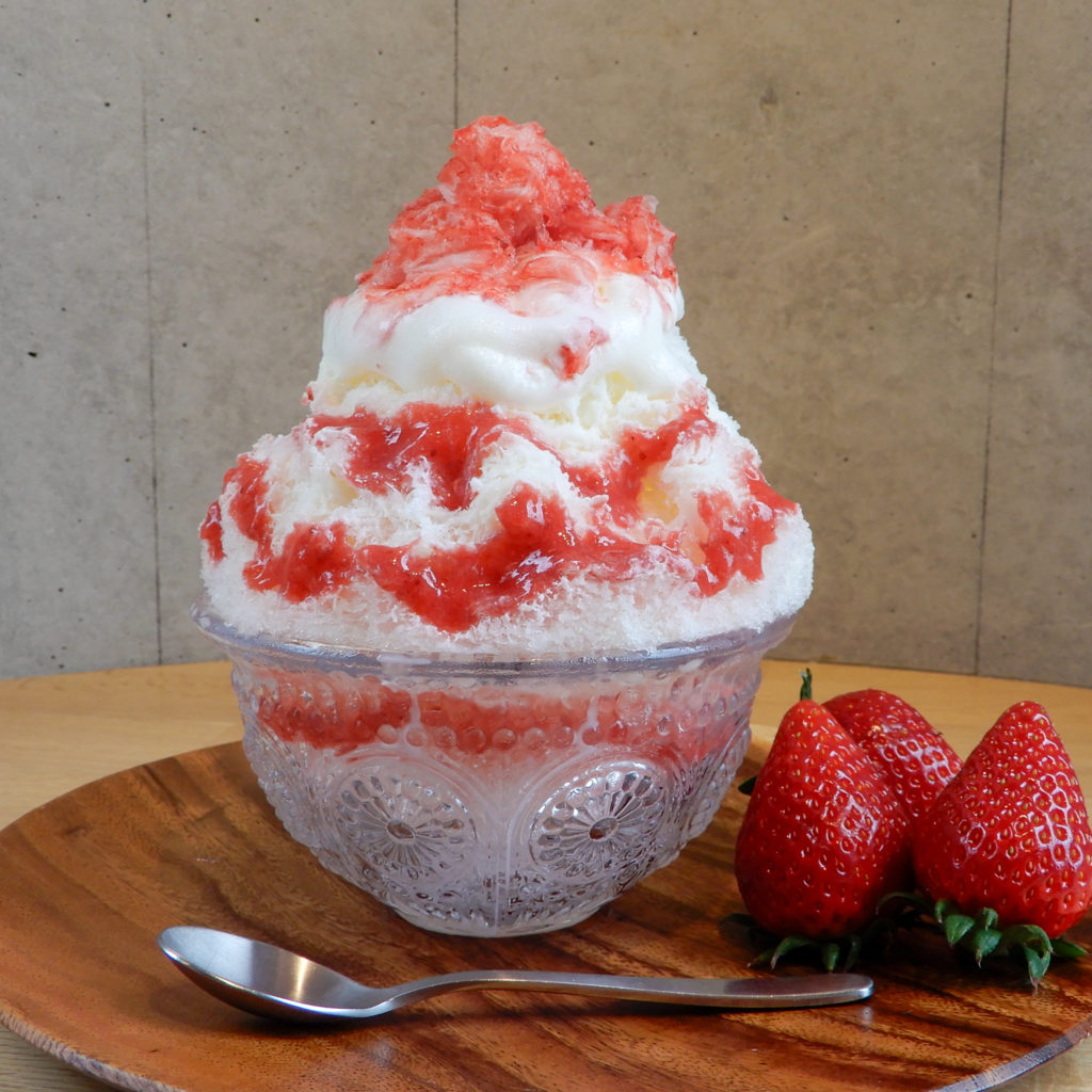 ミガキイチゴのいちごづくしのふわふわかき氷 いちごクリームかき氷 発売 イチゴスイーツ専門店strawberrycafeいちびこ